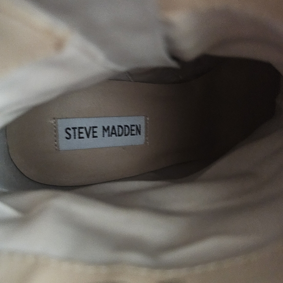 Steve Madden Elegant Gray Suede Ankle Boots Size 9 - Picture 4 of 5